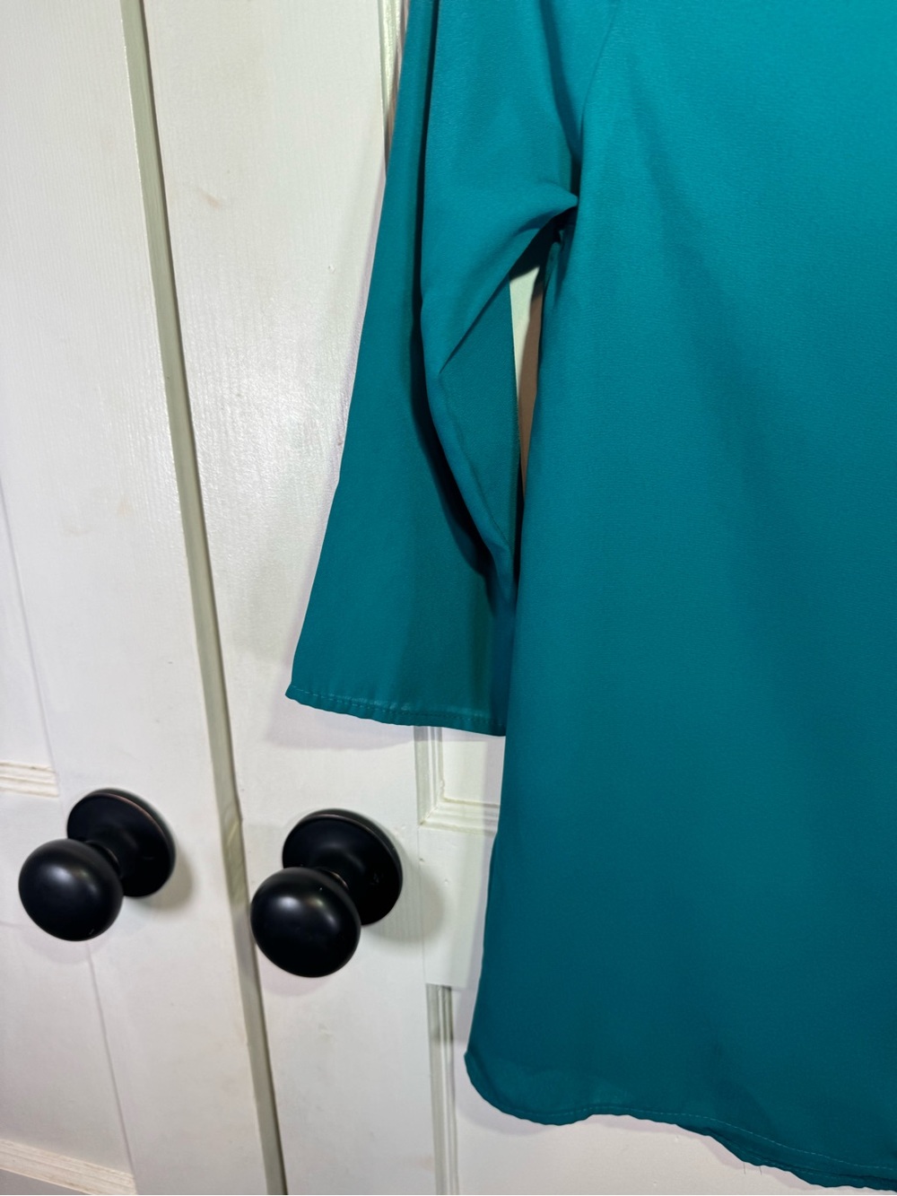 Everly Teal Keyhole Long Sleeve Top - Picture 5 of 11